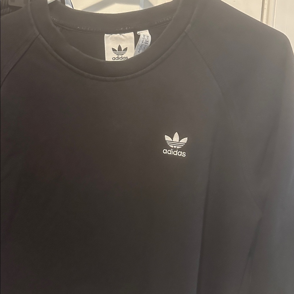 Adidas women Black Crewneck Sweater with short - Picture 2 of 9